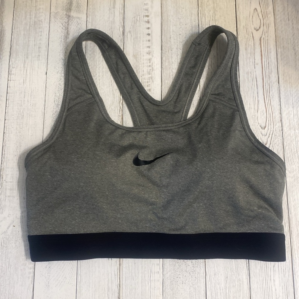 🆕 Nike Swoosh Dry fit Padded Sports Bra